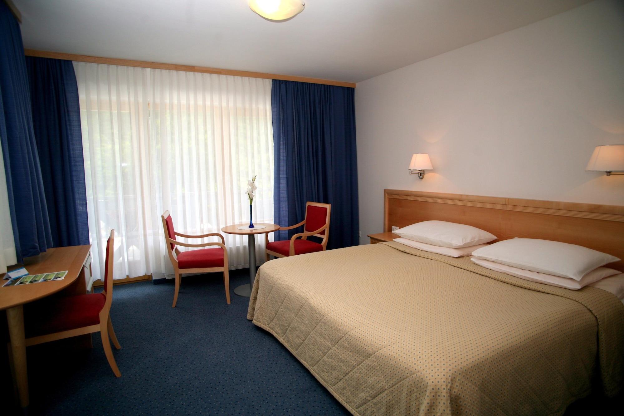 Hotel Jezero 4*