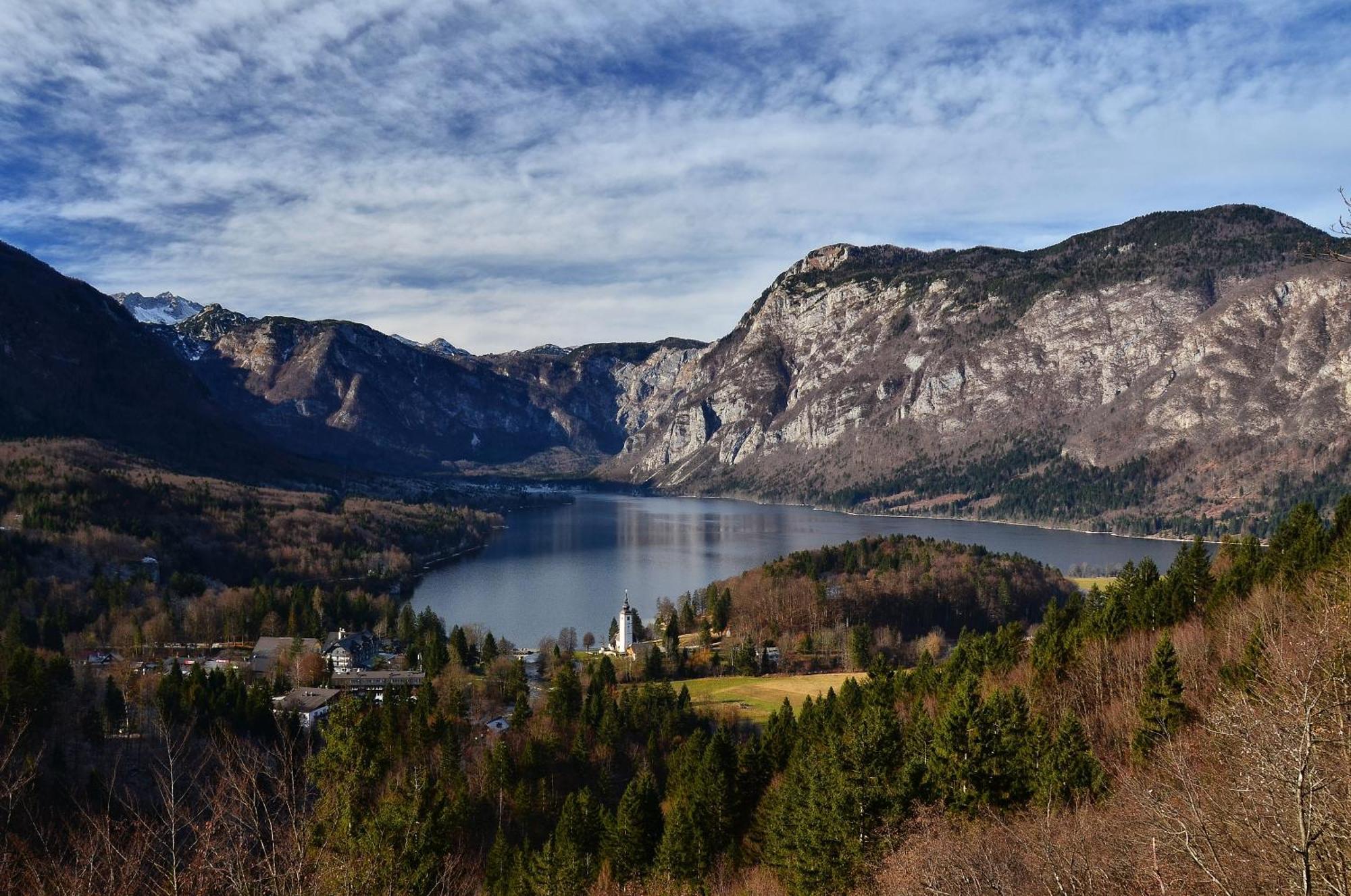 Jezero Hotel