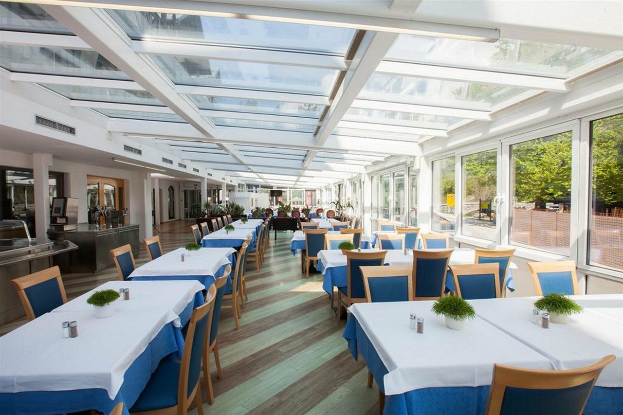Jezero Hotel 4*